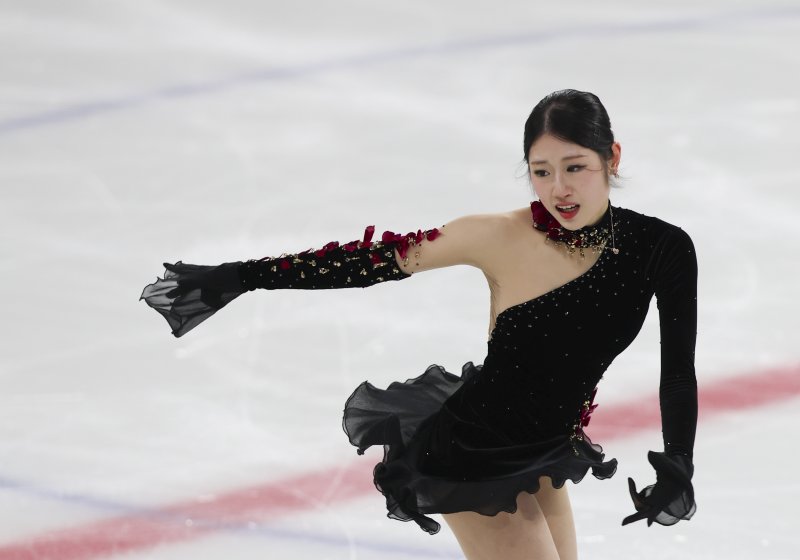 피겨스케이팅 선수 이해인(고려대)이 4일 서울 양천구 목동 아이스링크에서 열린 제80회 전국남녀 피겨스케이팅 종합선수권대회 여자 시니어 프리 스케이팅에서 연기를 펼치고 있다.뉴시스