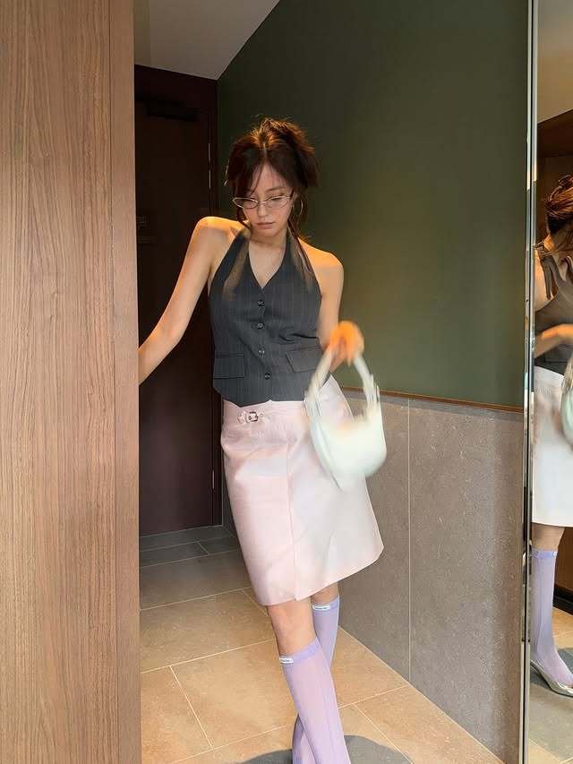 '유부녀' 티아라 효민, 등 훤히 드러낸 채 호주 여행…과감