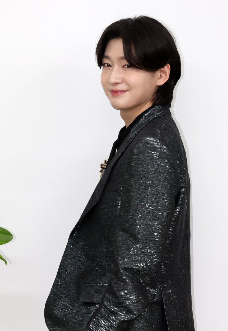 [인터뷰]"팬들은 내 심장"…초대천왕 김용빈의 진심