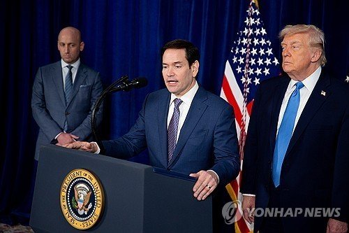 마두로 체포작전 기자회견서 발언하는 마코 루비오 미 국무장관(가운데) (출처=연합뉴스)