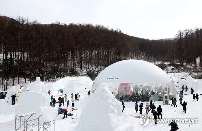 지난해 태백산 눈축제 (출처=연합뉴스)