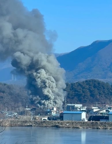 화재로 자욱한 연기 (출처=연합뉴스)
