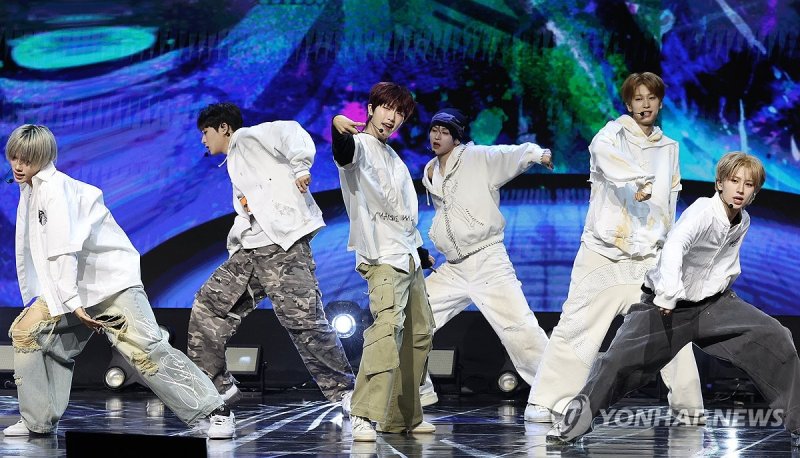 아이덴티티 유닛 예스위아 (출처=연합뉴스)