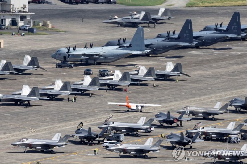 푸에르토리코 기지의 미군 전투기들 (출처=연합뉴스)