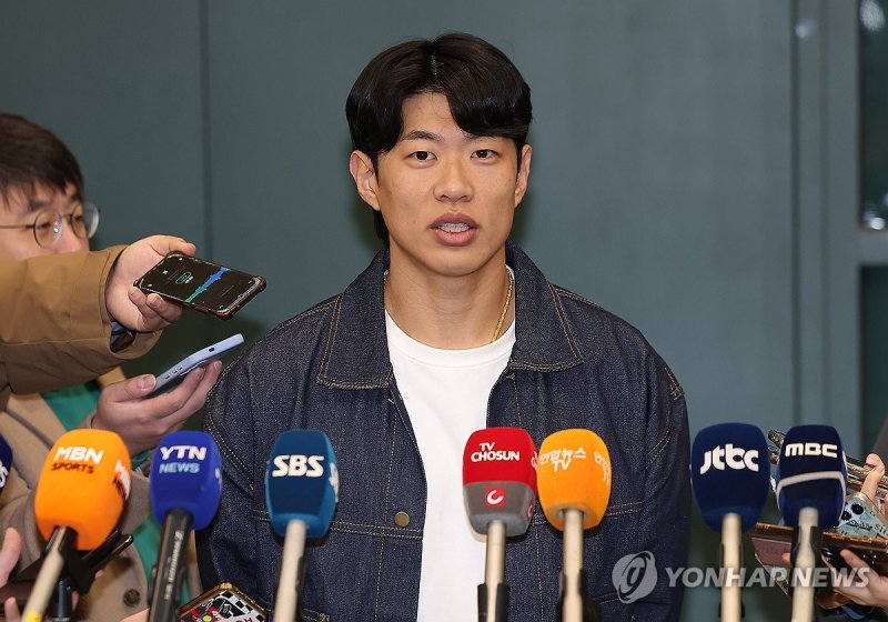 인터뷰하는 송성문 (출처=연합뉴스)