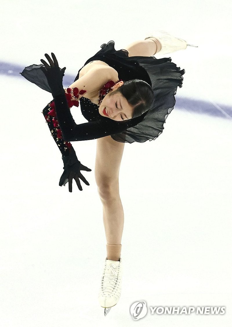 연기 펼치는 이해인 (출처=연합뉴스)