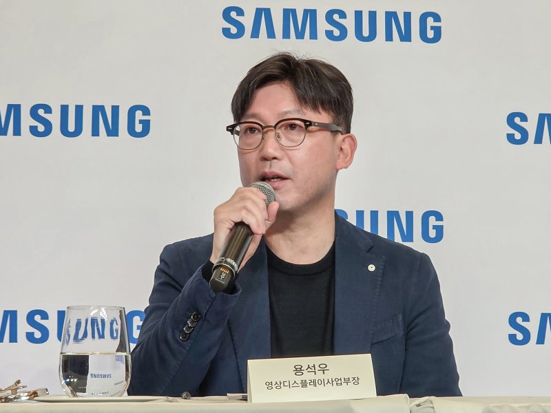 [라스베이거스=뉴시스]용석우 삼성전자 영상디스플레이사업부장 사장이 5일(현지시간) 미국 라스베이거스 윈 호텔에서 열린 CES 2026 기자간담회에서 발언하고 있다. (사진 = 업체 제공) 2026.01.06. photo@newsis.com *재판매 및 DB 금지