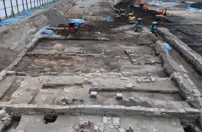 가 지역에서 발견된 배수로 유구 (출처=연합뉴스)