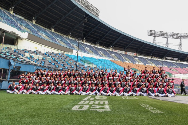 LG 트윈스가 6일 서울 잠실구장에서 2026 신년인사회를 진행했다. (LG 트윈스 제공)