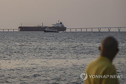 베네수엘라 마라카이보 호수 위 유조선 (출처=연합뉴스)