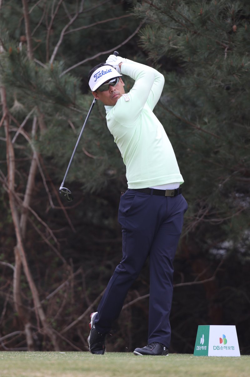 지난해 감격의 첫 우승 이후 새로운 도전에 나서는 김재호(44). (KPGA 제공)