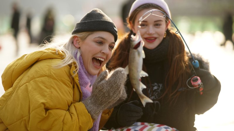 산천어 낚시하는 외국인 관광객 (출처=연합뉴스)
