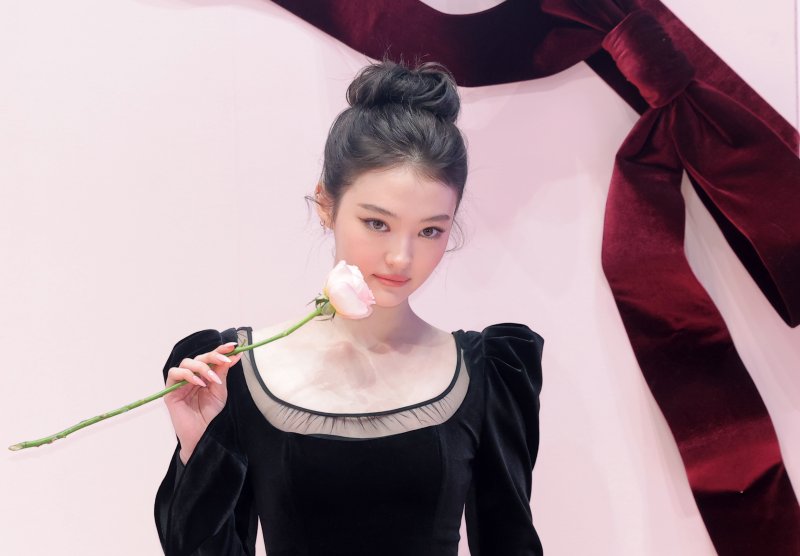 [뉴스1 ★]미야오 엘라, 러블리 시크 고양이…압도적 존재감