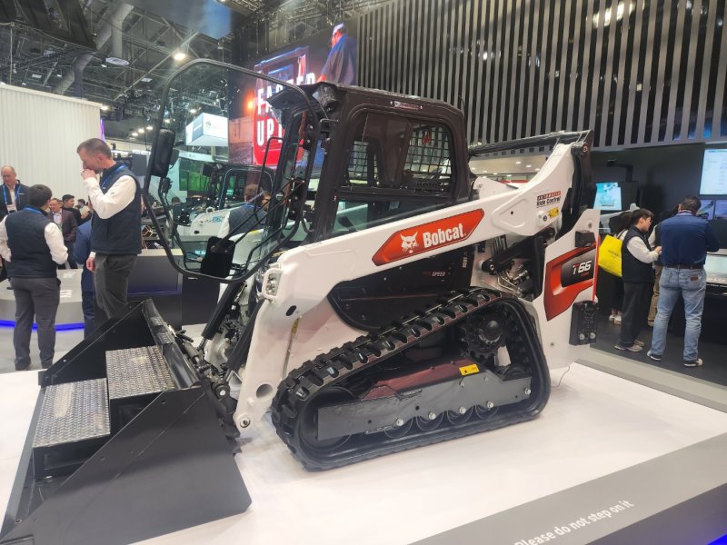 [라스베이거스=뉴시스] 6일(현지시간) 라스베이거스 컨벤션 센터 웨스트 홀에서 열린 CES 2026 내 두산그룹 부스에 있는 밥캣 잡사이트 컴패니언. (사진=이창훈 기자) 2026.01.06 photo@newsis.com *재판매 및 DB 금지 *재판매 및 DB 금지