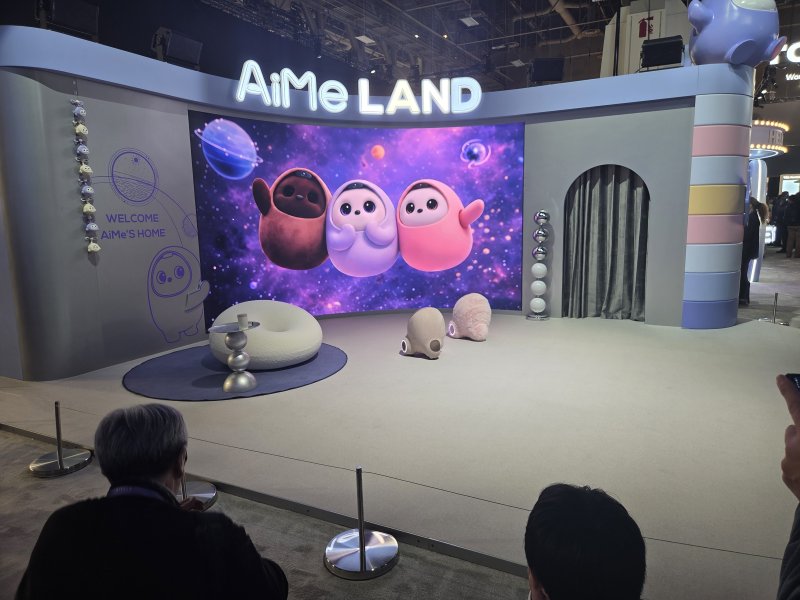 중국기업 TCL이 CES 2026이 열린 라스베이거스 컨벤션 센터(LVCC) 센트럴홀에 마련한 AI 로봇 에이미 부스 모습. 2026.1.7/뉴스1 ⓒ News1 박기호 기자