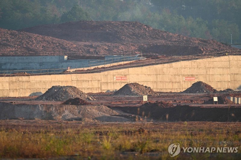 중국 장시성 간저우에 건설 중인 희토류 산업단지 (출처=연합뉴스)