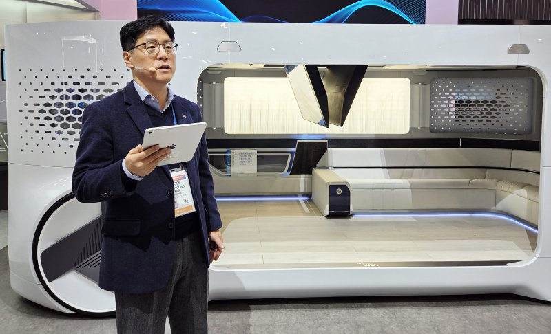 김남영 현대위아 TMS사업부 전무는 7일(현지시간) 미국 라스베이거스 '국제전자제품박람회(CES) 2026' 현장에서 열관리 기술을 소개하고 있다. 2026.1.8