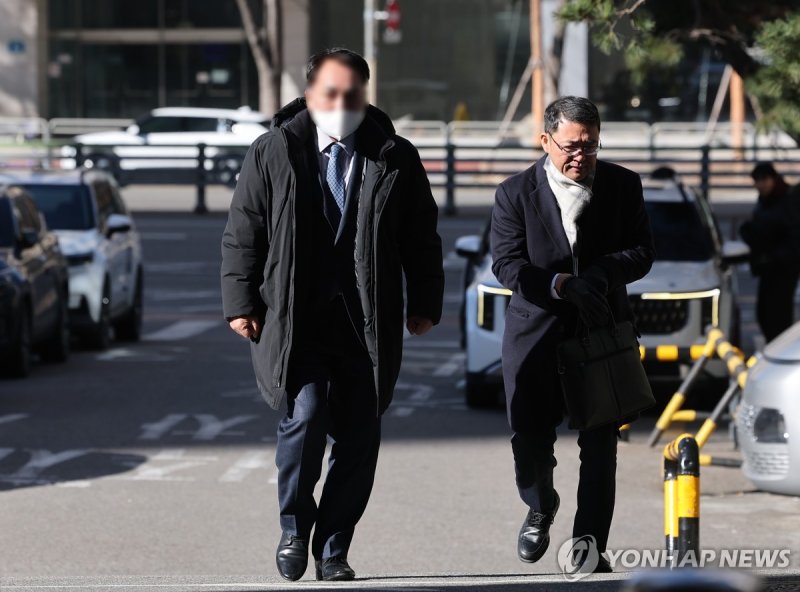 '김병기 공천헌금 탄원' 전 구의원 A씨, 경찰 소환조사 (출처=연합뉴스)