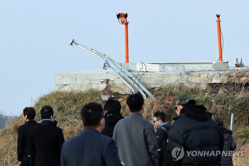 1년만에 다시 돌아온 처참한 현장 (출처=연합뉴스)