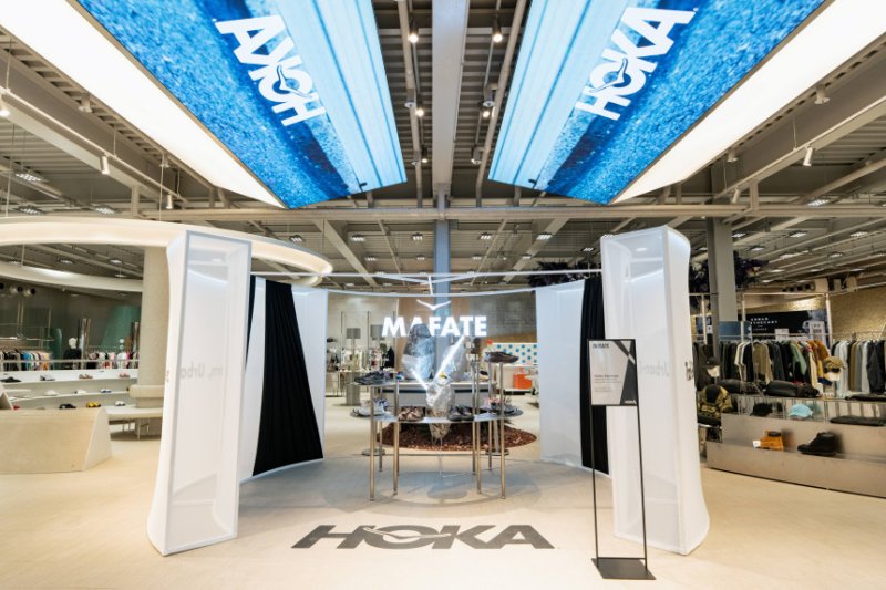 [서울=뉴시스] 러닝화 호카(HOKA) 팝업스토어 내부 전경. (사진=호카 공식 홈페이지) *재판매 및 DB 금지