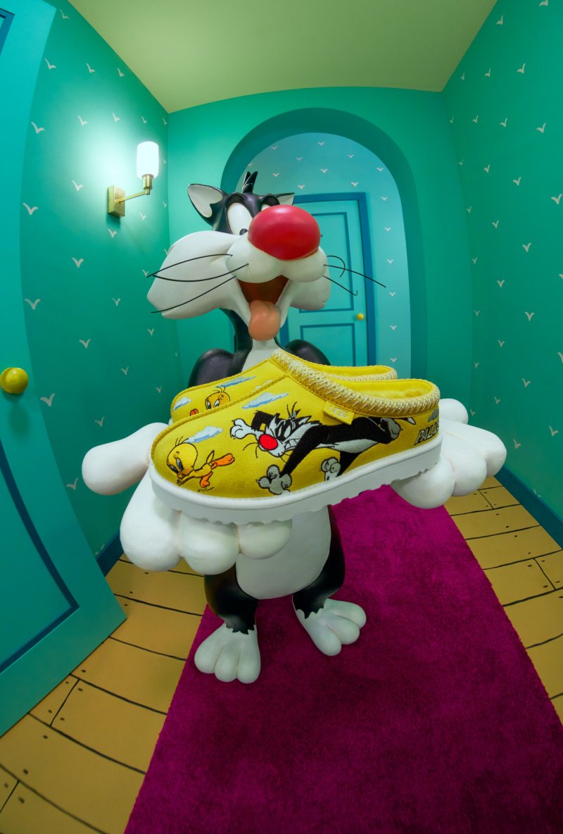 어그 타스만 루니툰 에디션 신세계인터내셔날 제공