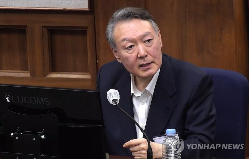 재판에서 발언하는 윤석열 전 대통령 (출처=연합뉴스)