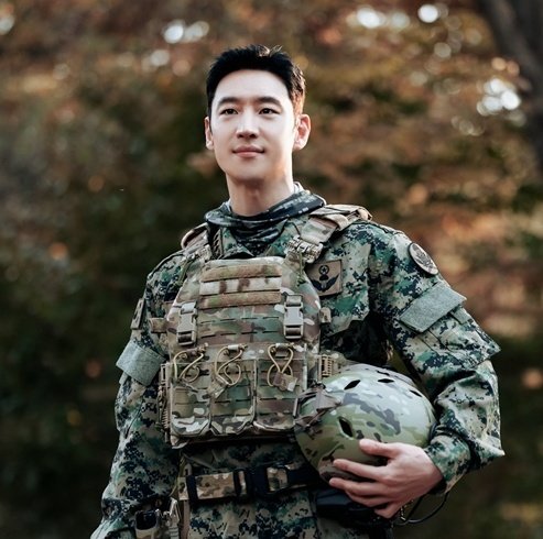 '모범택시3' 이제훈, 본캐 군인으로 변신…전설의 '김대위' 출격 [N컷]