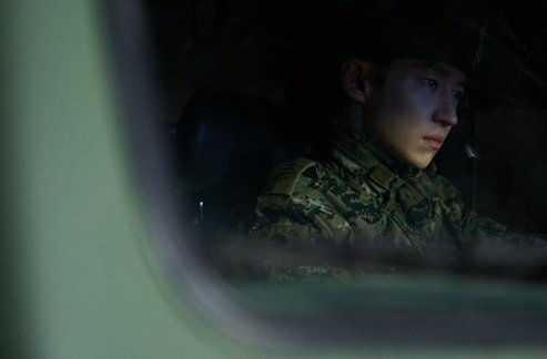 '모범택시3' 이제훈, 본캐 군인으로 변신…전설의 '김대위' 출격 [N컷]