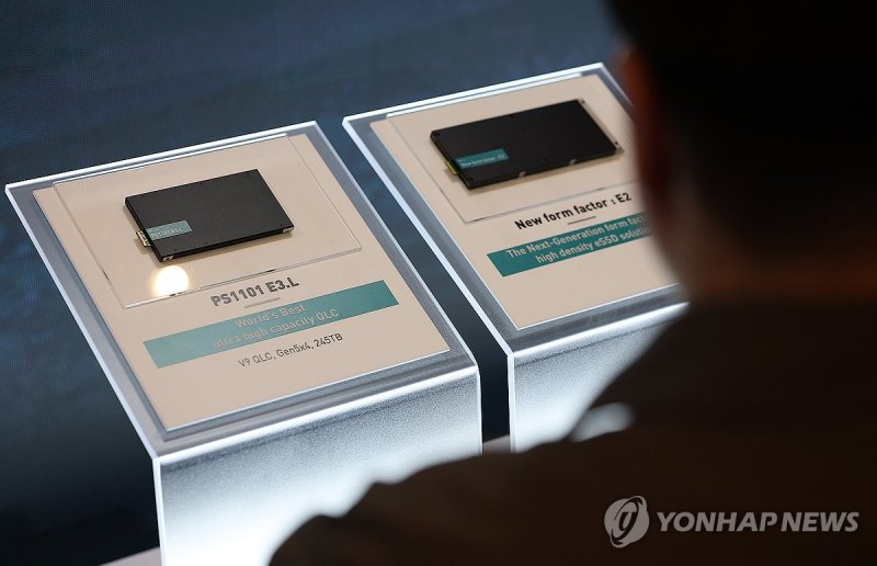 SK하이닉스 부스에 전시된 PS1101 (출처=연합뉴스)