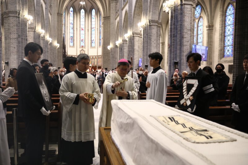 [뉴스1 PICK]정순택 대주교, 故안성기 장례미사, '모든 이에게 사랑받는국민 배우이자 참다운 스타'