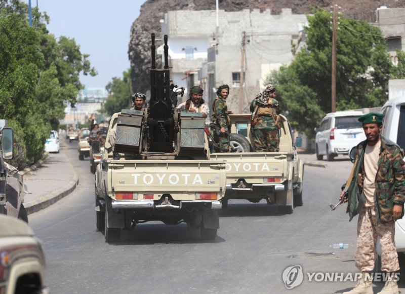 걸프국 긴장…사우디 공격받는 예멘세력, 후원국 UAE 피신 (출처=연합뉴스)