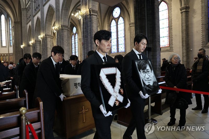 고 안성기 배우 장례미사 (출처=연합뉴스)