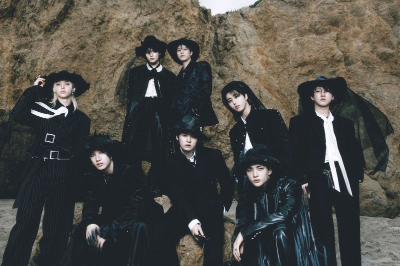 우즈 음원&middot;스트레이 키즈 음반 1위…써클차트 2025 연간차트