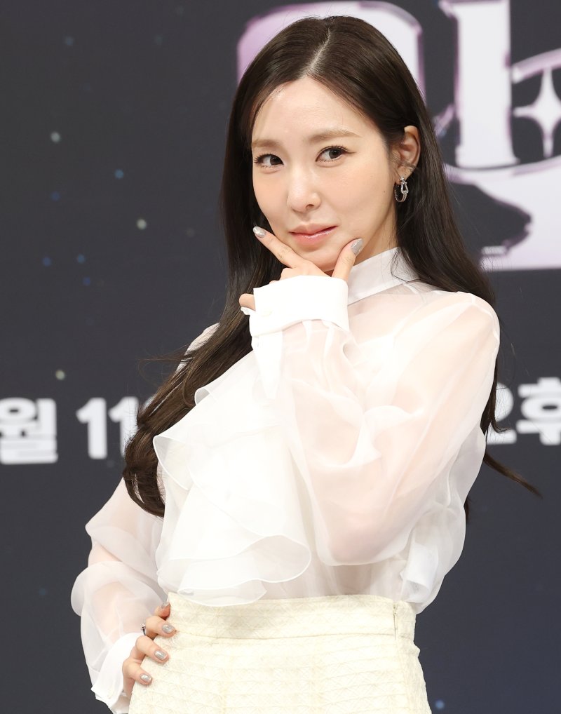 소녀시대 티파니 영이 9일 오후 서울 양천구 목동 SBS에서 열린 오디션 프로그램 '베일드 컵' 제작발표회에 참석해 매력을 발산하고 있다. ⓒ News1 권현진 기자