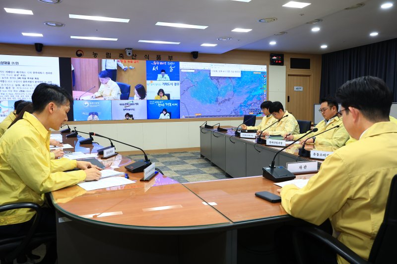 [세종=뉴시스] 농림축산식품부는 주말간 예고된 대설과 관련해 농업분야 피해 최소화를 위한 농업분야 비상대응 체계를 구축·운영한다고 9일 밝혔다. (사진=농식품부 제공) 2026.01.09. photo@newsis.com *재판매 및 DB 금지