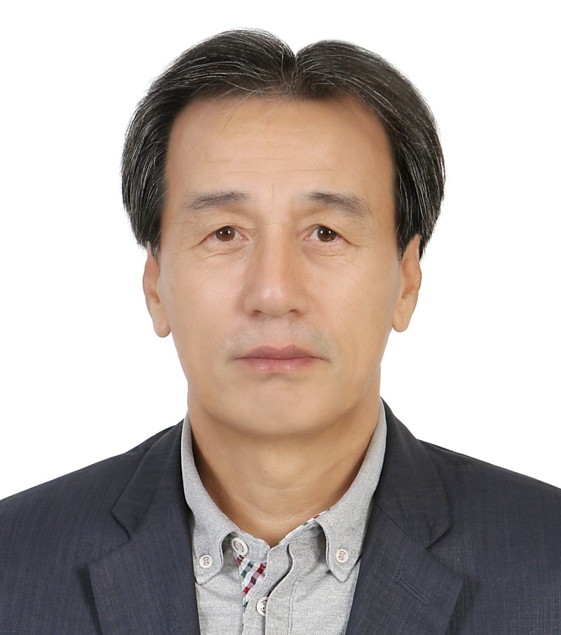 [서울=뉴시스] 지난 6일 인천공항 상주직원 쉼터에서 심정지로 쓰러진 50대 직원을 심폐소생술로 살린 인천공항 오정환 자원봉사자. 2026.01.08. (사진=인천공항공사 제공) photo@newsis.com *재판매 및 DB 금지