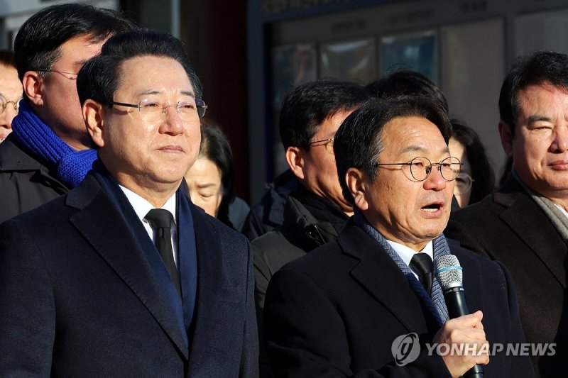 '행정통합 선언문' 발표하는 강기정 광주시장 (출처=연합뉴스)