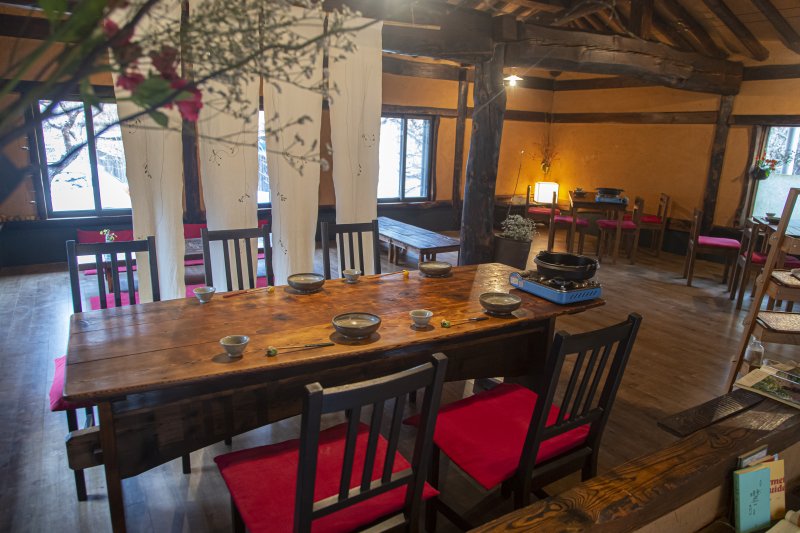 고즈넉한 한옥에서 맛보는 스키야끼 '양평 사각하늘'.(경기관광공사 제공. 재판매 및 DB금지)/뉴스1