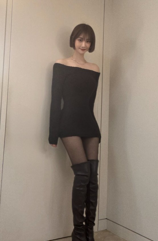 40세 맞아? 고준희, 모공 하나 없는 꿀피부 공개…"목디스크로 아팠던 한 주"