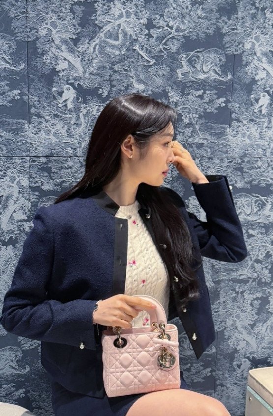 김연아, 짧은 치마도 찰떡…명품 각선미에 미모까지