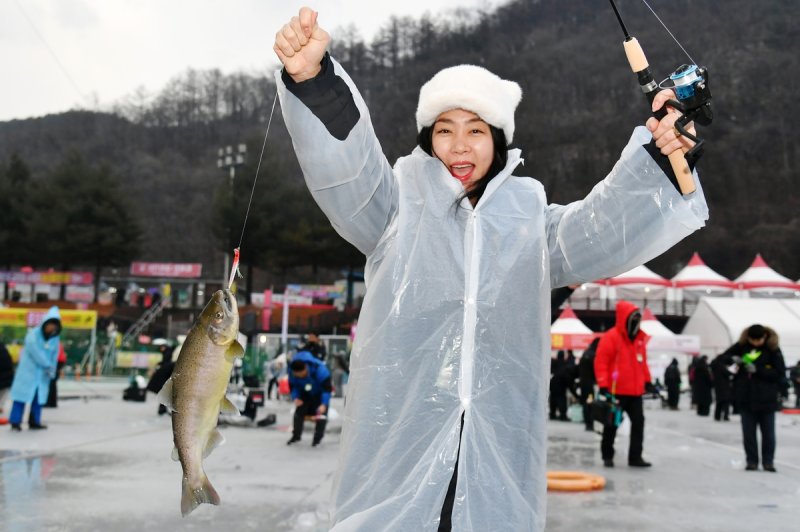 2026 화천산천어축제 개막 (출처=연합뉴스)