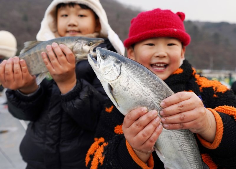2026 화천산천어축제 개막 (출처=연합뉴스)