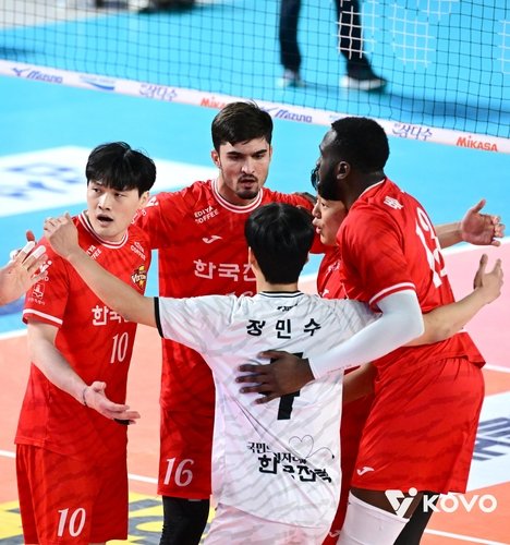 득점 후 기뻐하는 한국전력 선수들 (출처=연합뉴스)