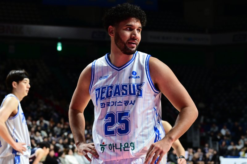 대구 한국가스공사 외국인 선수 베니 보트라이트는 10일 부산 사직체육관에서 열린 2025-26 프로농구 부산 KCC전에서 28점을 넣어 팀의 89-75 승리를 이끌었다. (KBL 제공)