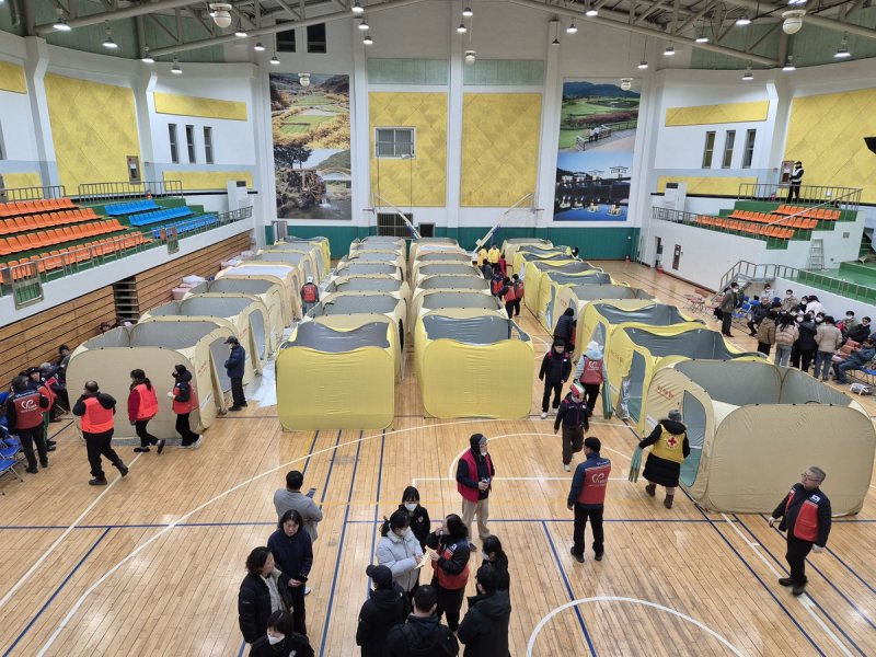 '산불로 대피한 주민들' (출처=연합뉴스)