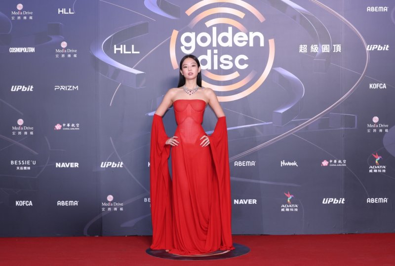 스트레이 키즈, 골든디스크 음반 대상…'아티스트 대상' 제니 4관왕