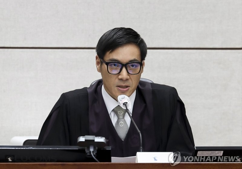 발언하는 백대현 부장판사 (출처=연합뉴스)