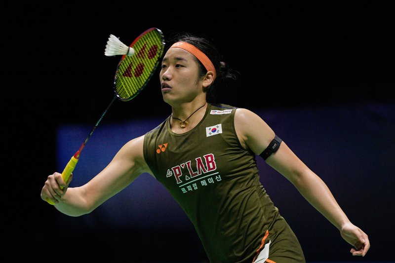 안세영이 11일 왕즈이와의 말레이시아 오픈 결승전에서 플레이하고 있다.뉴시스