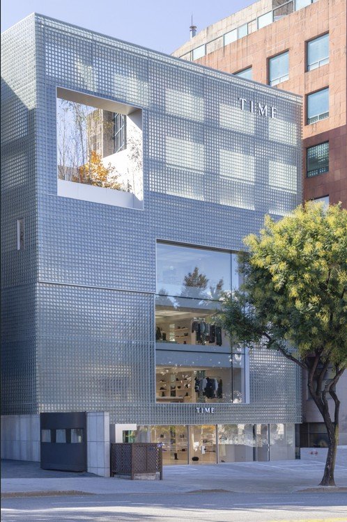 여성복 브랜드 '타임'의 첫 플래그십 스토어 '타임 서울' 한섬 제공