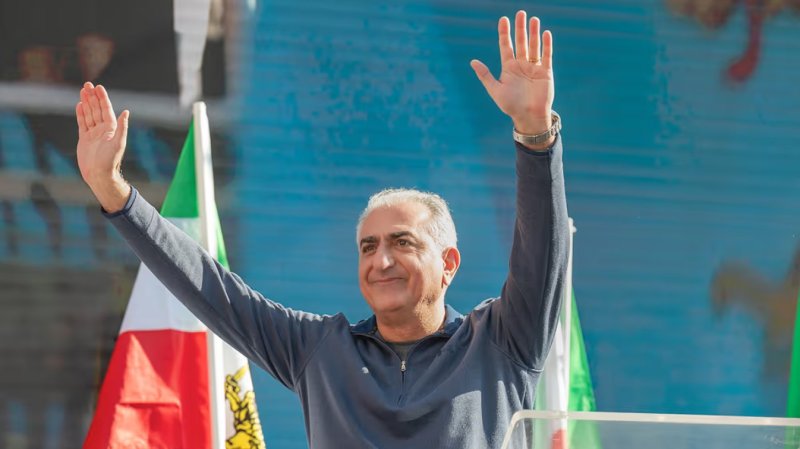 [서울=뉴시스] ‘세속 민주 이란을 위한 옹호, 레자 팔레비’ 홈페이지 대문에 올려진 레자 팔레비의 사진. (사진=뉴시스DB) 2026.01.12. *재판매 및 DB 금지